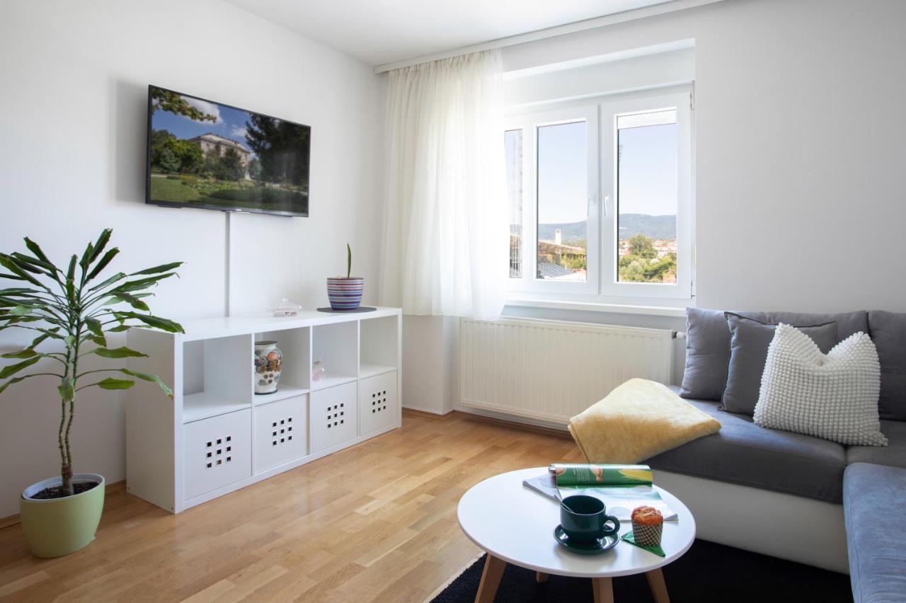 Spacious 2Bdr Apartment With A Cute Balcony Zagreb Exterior foto